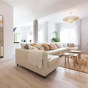 https://malaga-holidays-city-center.hotelsinnerja.org