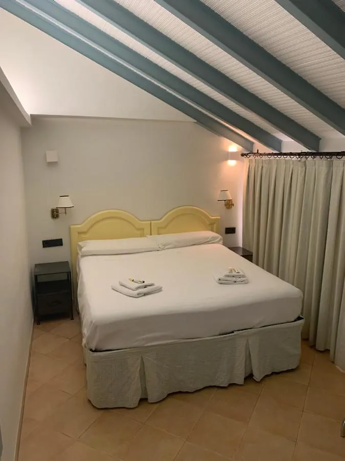 Homestay Turistic Apartment Sevillanos Sl